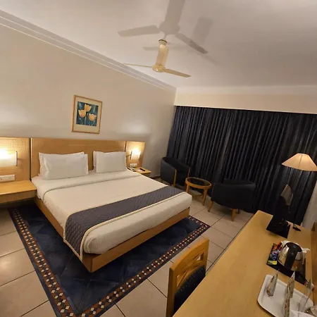 Harrisons Hotel Chennai Exterior photo